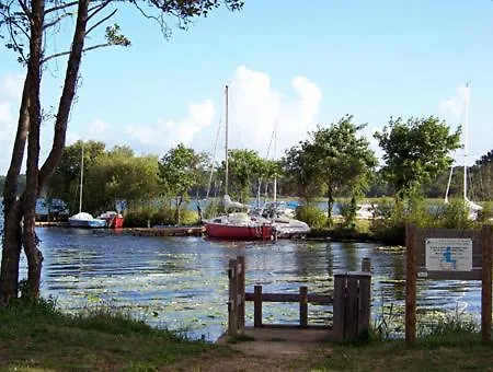 Au Petit Nid De Bed & Breakfast Sanguinet