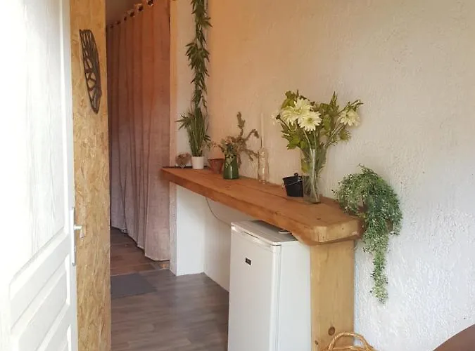 לינה וארוחת בוקר Au Petit Nid De